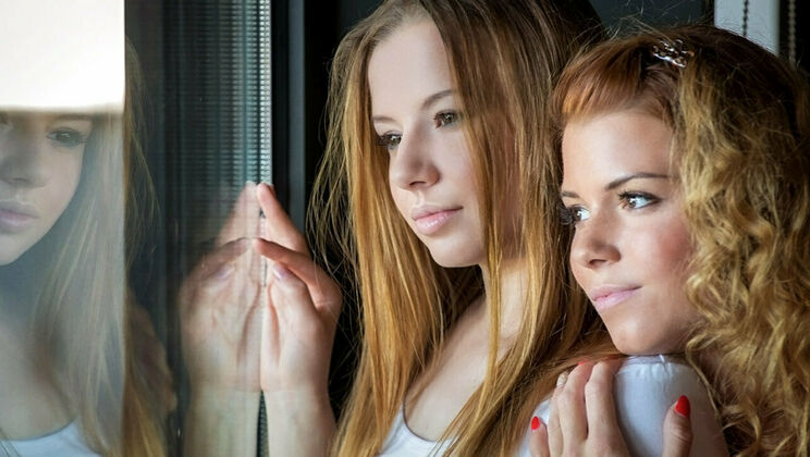 [SexArt] - Natural Tits and Curly Hair, a Perfect Combination - Chrissy Fox - Olivia Grace - Matt Ice