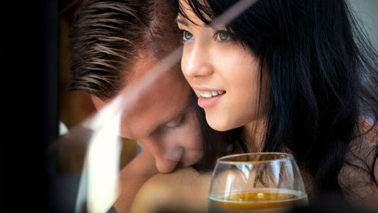 [SexArt] - Nipples and Kissing on the Sand - Matt Ice - Taissia A