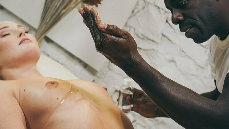 [SexArt] - Close Up: A Massage Session Like No Other - Joss Lescaf - Lovita Fate