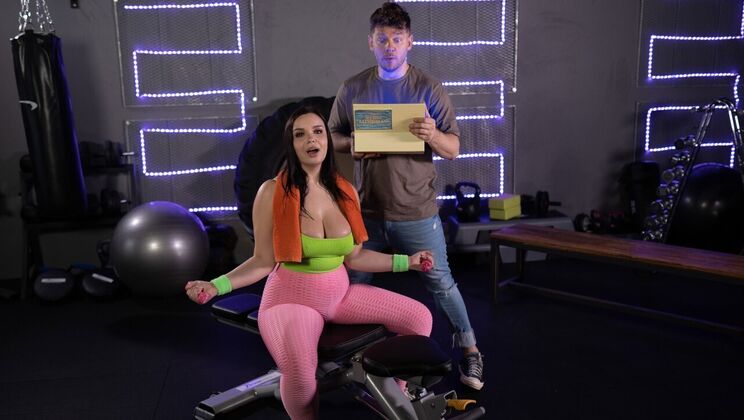 [FakeHubOriginals] - Invisibility Cloak Uncovers Sofia Lee's Natural Tits and Big Ass - Michael Fly - Sofia Lee