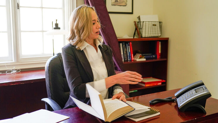 [AnalMom] - What It Takes To Seduce Ricky - Ricky Spanish - Lilly James