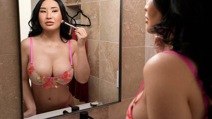 [MomIsHorny] - Hot Asian Mom Is Horny for Johnny - Johnny Love - Suki Sin