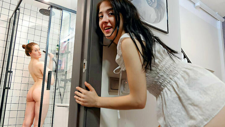 [ClubSweethearts] - European Lesbians in the Shower