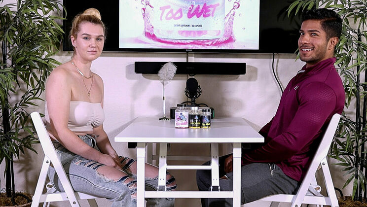 [HotGuysFuck] - Blonde Bombshell Layla Quinn's Huge Tits Mesmerize Carter Andrews - Layla Quinn - Carter Andrews