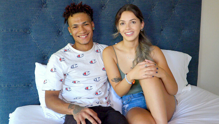 [HotGuysFuck] - Martavis Ray Shows Off His Uncut Cock to Bella Luna - Bella Luna - Martavis Ray