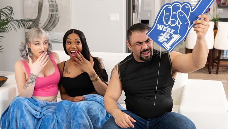 [TransAngels] - Black and Blonde Beauty Blowouts