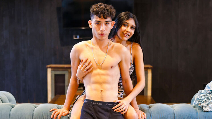 [HotGuysFuck] - Johnny Ortega Meets Reina Heart for a Romantic Night - Reina Heart - Johnny Ortega
