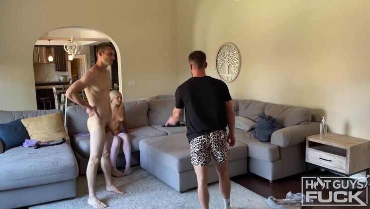 [HotGuysFuck] - Molly Mae Rides Mike Beaumonte's Big Cock - Molly Mae - Mike Beaumonte