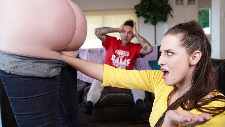 [Brazzers] - Small Hands' Fucking with Gorgeous Babe - Small Hands - Aubree Valentine - Abigaiil Morris