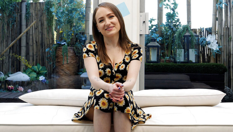 [CastingCouchHD] - Lizzie's Big O Audition - Lizzie