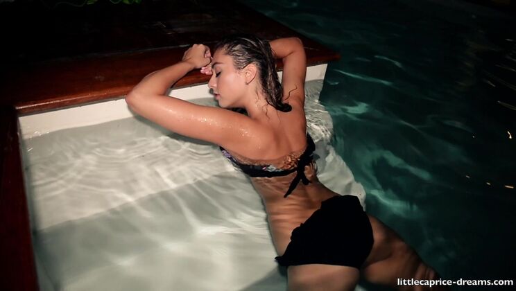 [CapriceDivas] - Erotic Water Fun with Sabrisse - Sabrisse