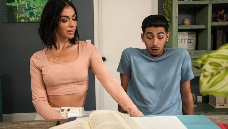 [MomIsHorny] - Latina Stepmom's Wild Night - Diego Perez - Venus Valencia