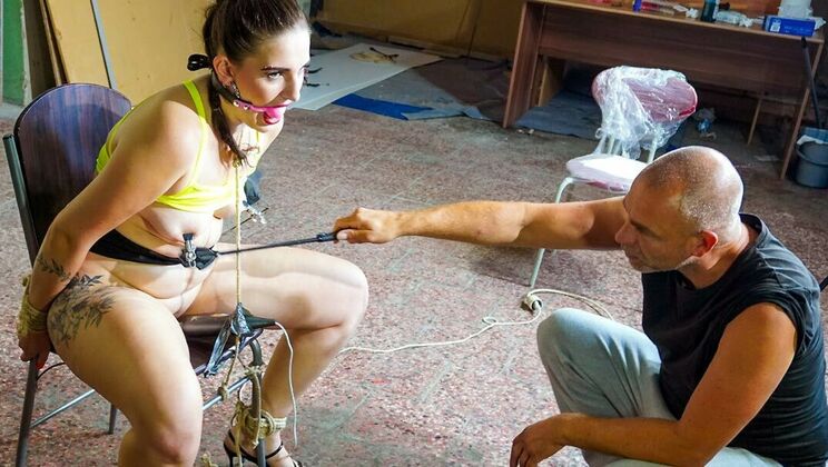 [Submissed] - Suzie's Tattooed Body Gets Dominated with a Wand - Stepsis Suzie