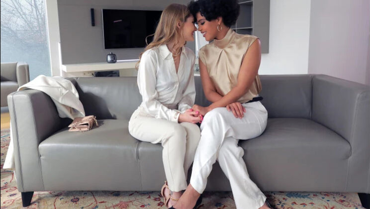 Hairy Babes Tiffany & Selva in Hot POV Threesome Action