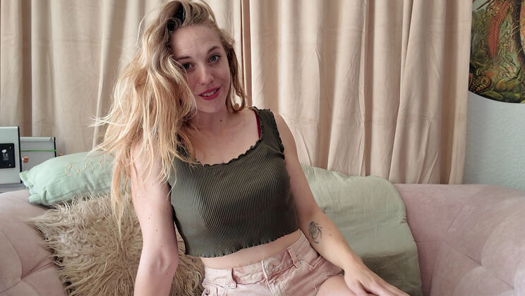 Quinn by Dina's Side