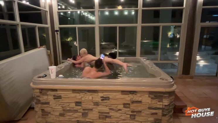 [HotGuysFuck] - Hot Tub Fun - Swapping Tongues & Multiple Creampies