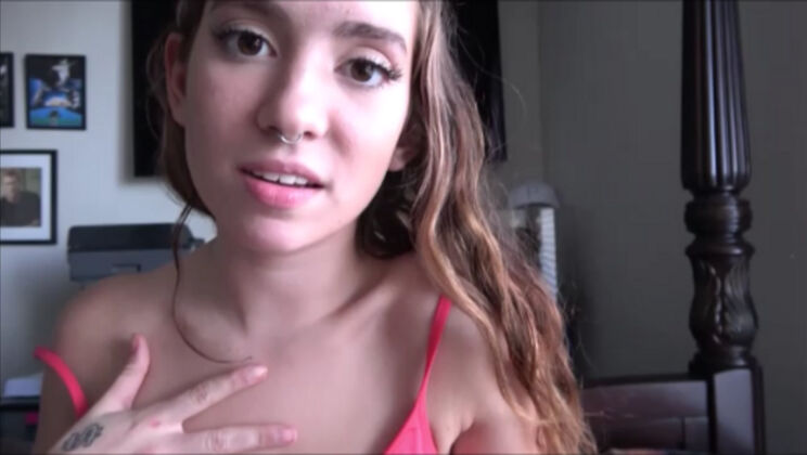 Hot Blowjob & Cumshot with Brunette Teen