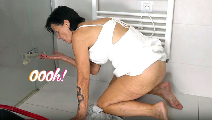 [Grandmams] - Shaved Granny Fingers Herself During Afterparty Cleanup