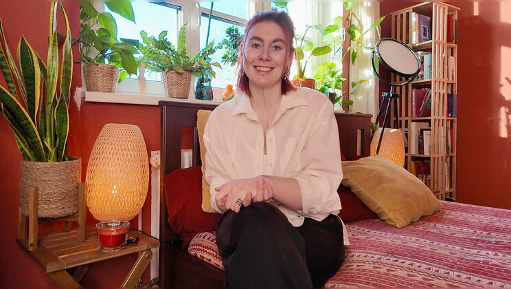 [Ersties] - English Porn First Anal Sarah Zora - Zora (Ersties)